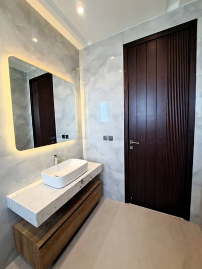 1 KANAL BRAND NEW HOUSE FOR SALE