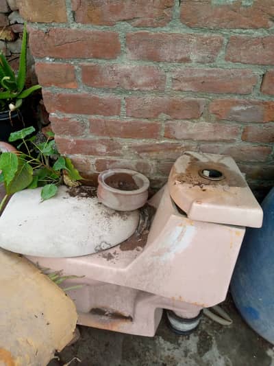 Commode with Colour Pink For Sale