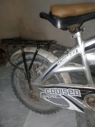 Silver colour cycle 16" Best for kids all ok