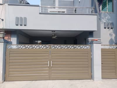 10 Marla House Near Park