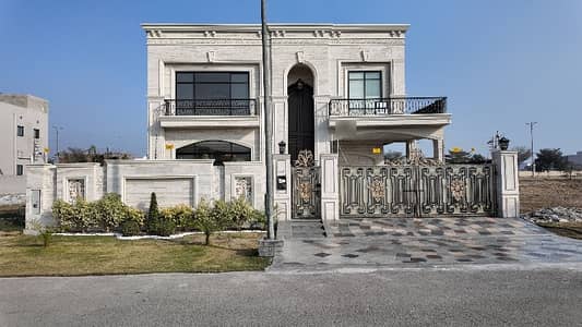 Well-Constructed House Available For Sale In DHA Phase 7 - Block Z1