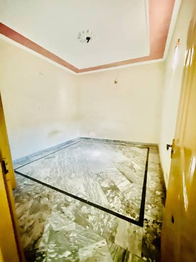 2.5 Marla Upper Portion (Mid Portion)For Rent In Mustafa Park Near To Orange Train Station