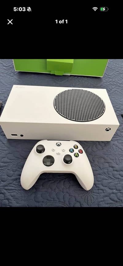 X box SeriesS 512 gb SSD 120fps condition 10/10 one controler with box