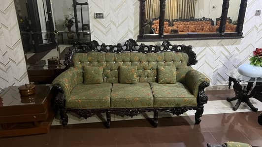 Chanoti sofa set