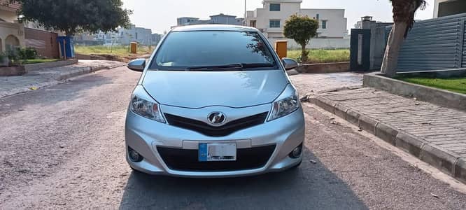 TOYOTA VITZ 2013 F 1.0CC F LIMITED.