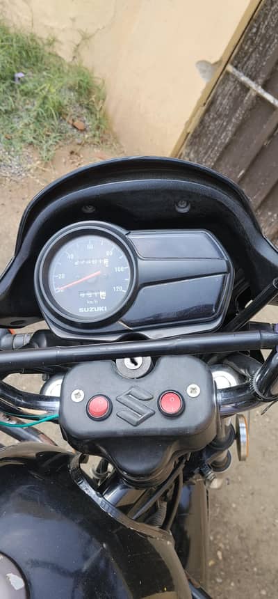 suzuki gd 110s, alloy rim, back tubeless tyre, self start