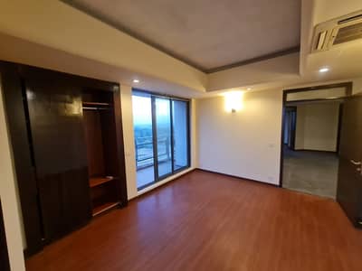 Corner 3750 Square Feet Flat Is Available For Sale In Silver Oaks Apartments