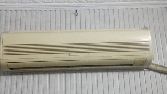 Sanyo 2.0 Ton AC in best condition