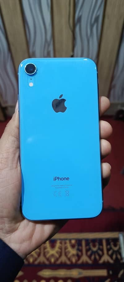 Iphone XR 128 gb scratch less just like a new phone condition 10/10