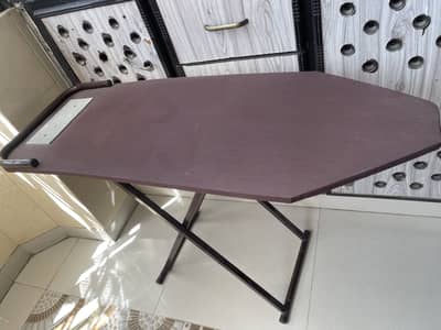 Iron Stand - in best condition