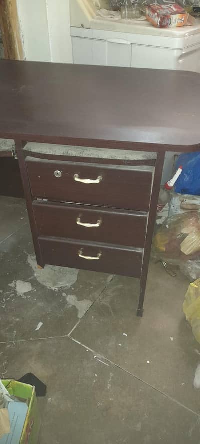 Office Table. Best condition. 3 Drawers.