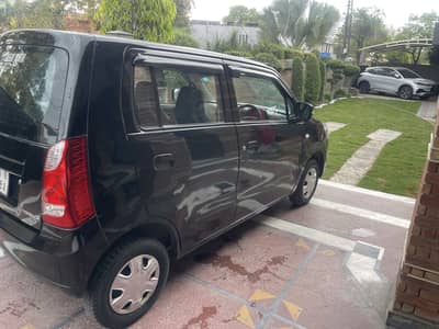Suzuki wagon r VXL model 2016 first hand Apna name orginal condition