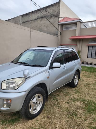 Toyota Rav4 in Silver color