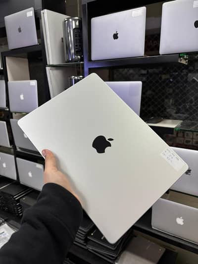 Apple MacBook Pro 2021 M1 Pro 14" Display 32GB | 512GB | 14-Core GPU