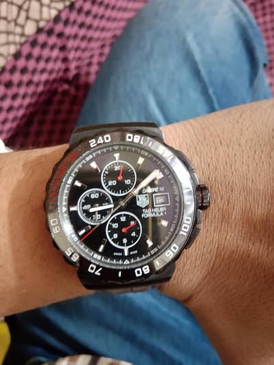 tag branded watch ⌚