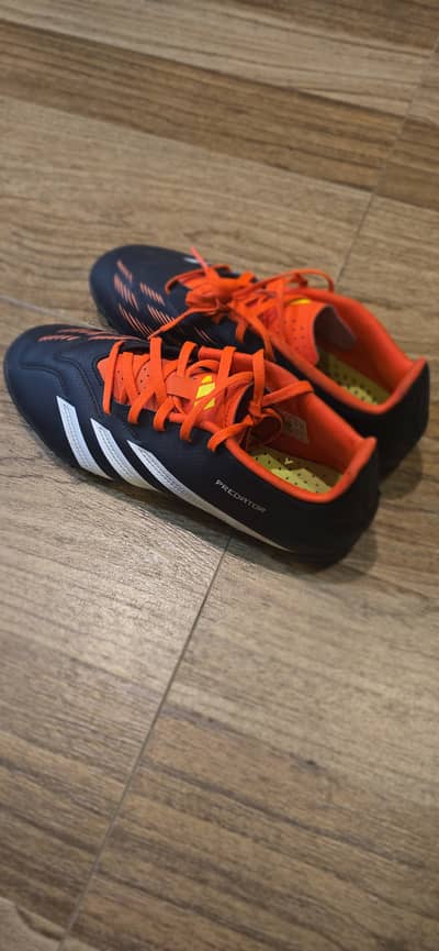 Adidas Predator Low Turf Gripper | Just Like New