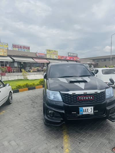 Toyota Hilux Vigo Invincible ( UK Model )