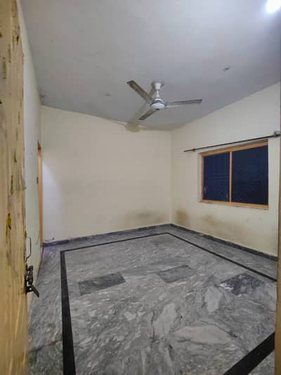 Big Rooms For Rent attach washroom near Ali town main Road
