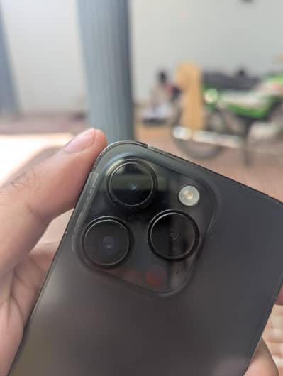 I phone 14pro factory unlock 128gb BH 92