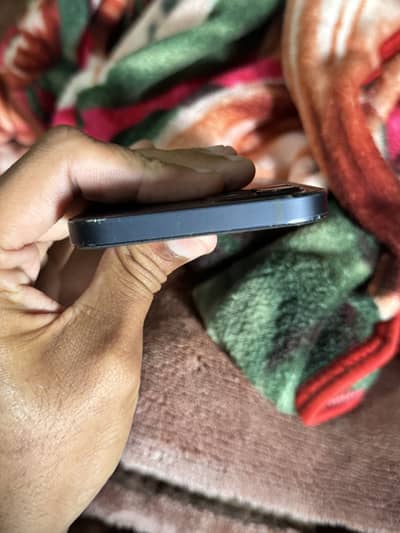 iPhone 12 sim locked