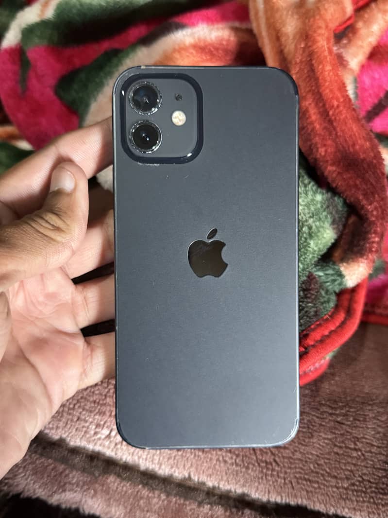 iPhone 12 sim locked 4