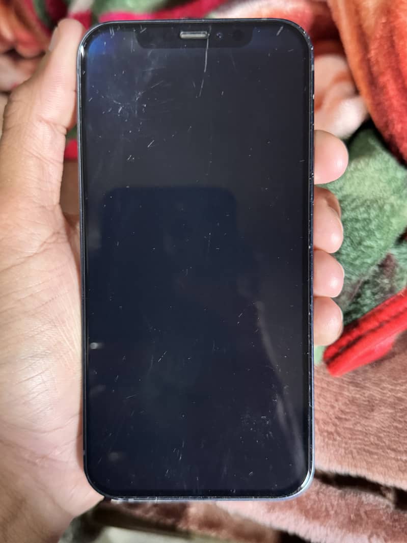 iPhone 12 sim locked 6