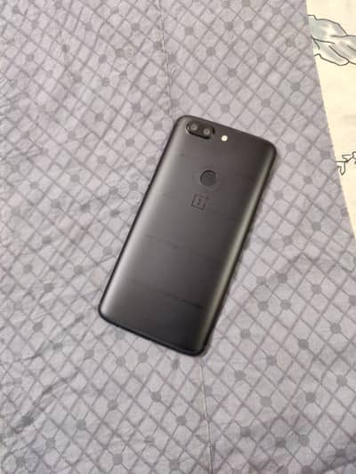 oneplus 5T 10/9 outstanding phone in low budget. 6/128 snap dragon 835