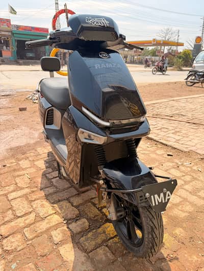 AIMA Ramza A7 Electric Scooter–2000W Motor|129KM Range| Smart Digital