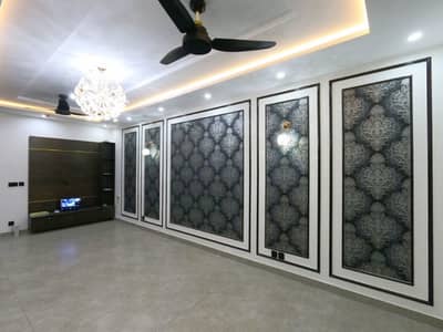 1 Kanal Portion Furnished Available