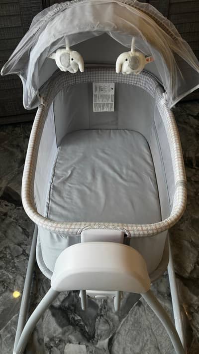 Mastela 4-in-1 multifunctional bassinet