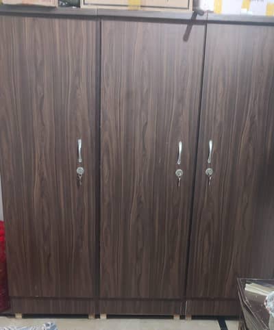 3 door cupboard