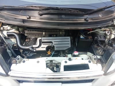 2013 model Move pearl white