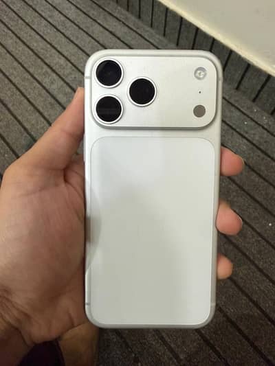 Iphone 17 pro max 256 gb silver colour new condition