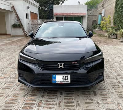 *Honda Civic RS Turbo 2025 – Like Brand New*