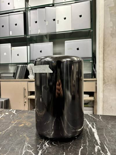 Apple Mac Pro / Capsule 2013 – Intel Xeon | 16GB RAM | 512GB SSD | 4G