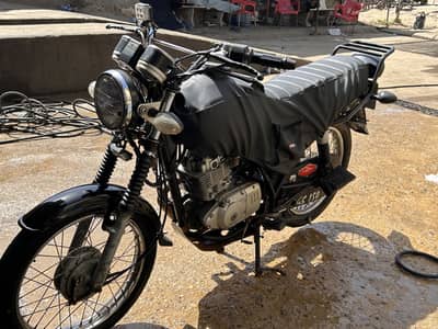 Suzuki gs 150 2014 model