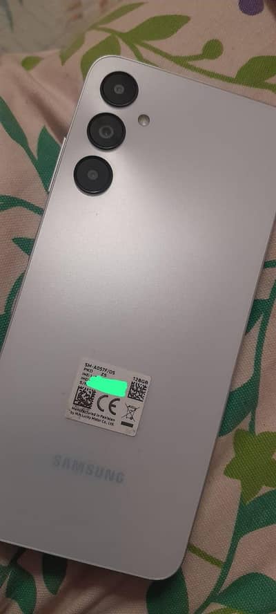 all ok 10 by 9.5 condition 6 /128 family ka use ma tha phone exchange