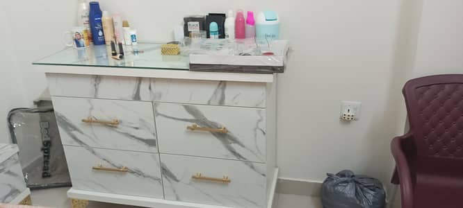 bed room set 6 by 6 n halfsize