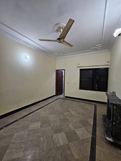 E-11/4 7 marla grund portion Available for rent in e11 Islamabad