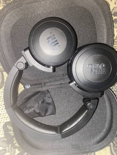 like new jbl brand malayshia import good condition