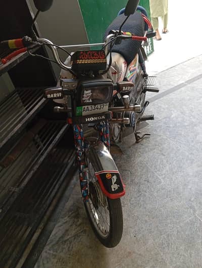 Honda CD 2020 model Al oky is nmbr py rabta kry 03446861362