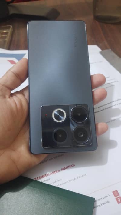 like brand a new phone no single crash