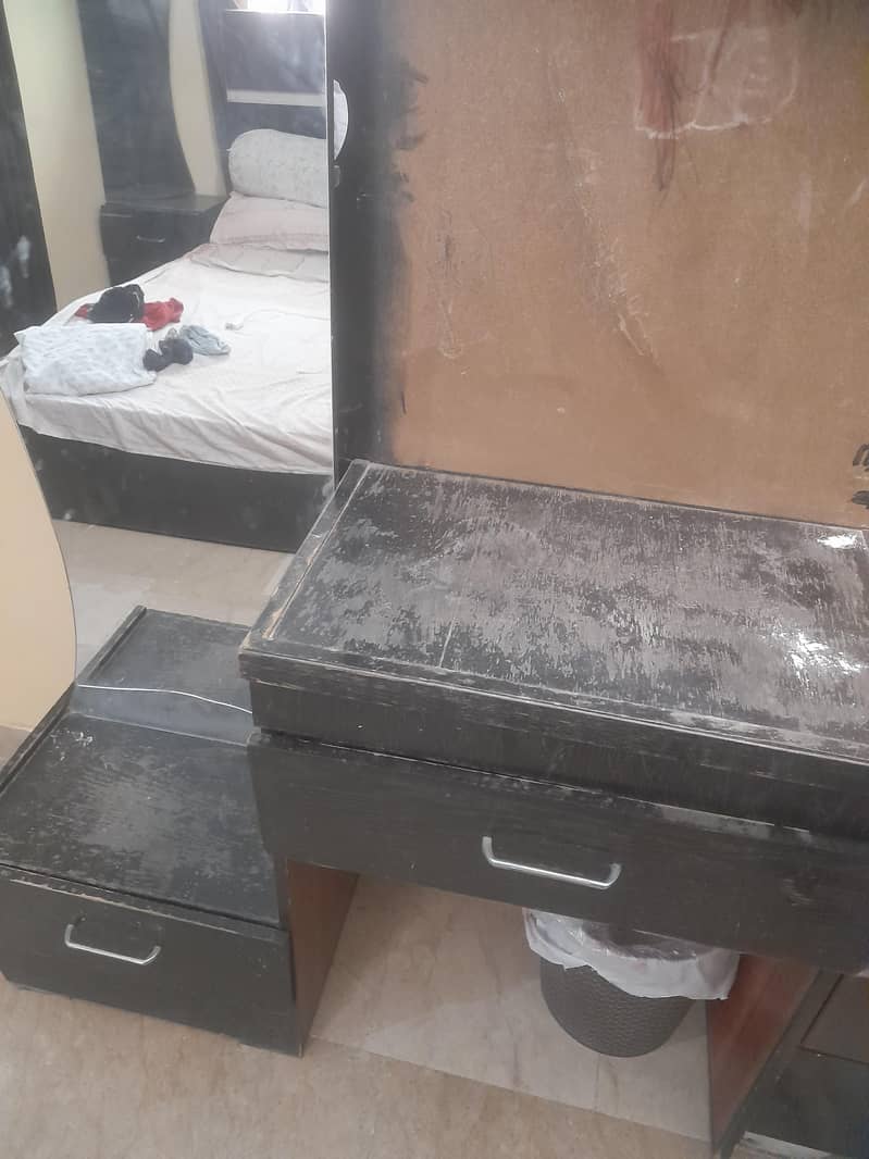 dressing table 1