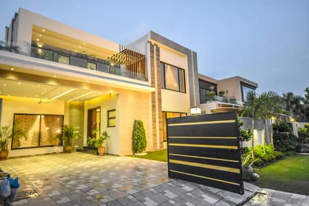 1 Kanal Full House Modern Design Full Furnished Available for Sale in DHA Phase 5 Lahore.