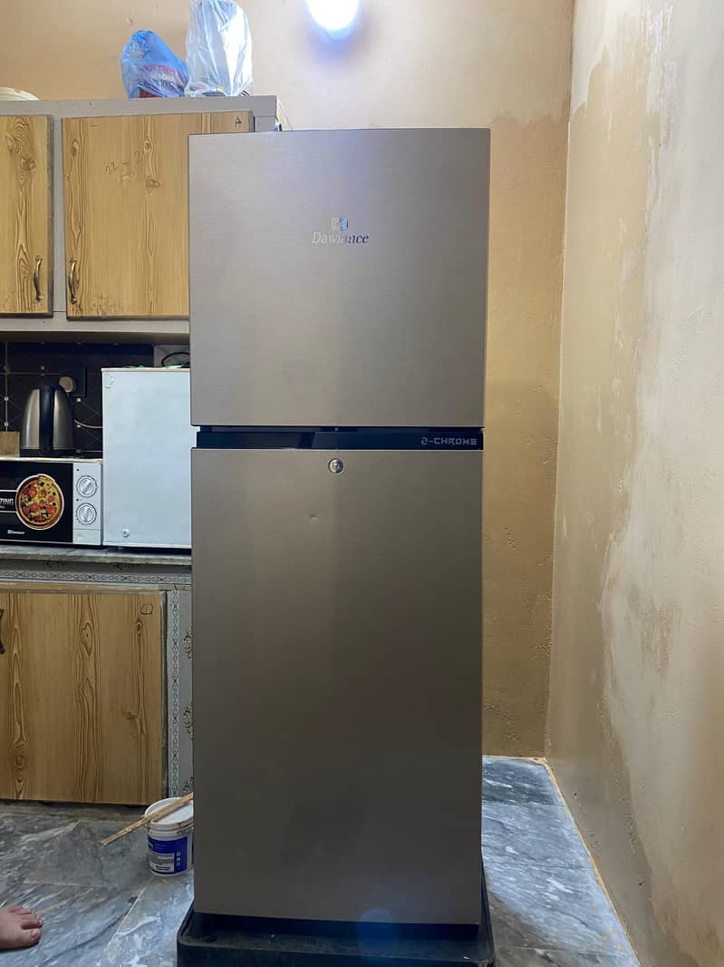 Dawlance Medium Size Refrigerator Grey Colour – Excellent Cooling 2