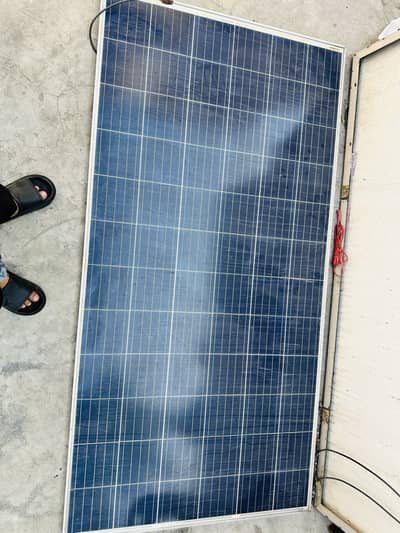 Solar panels 8 plates hain 10/9/8 Condition