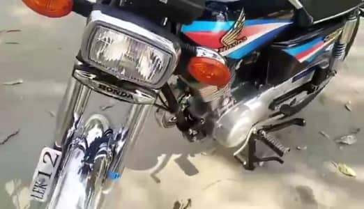 Honda 125 for sale document clear 03313091788