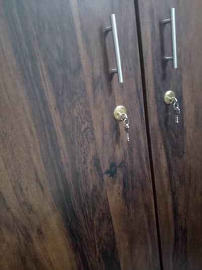 I want sale my brand new cupboard