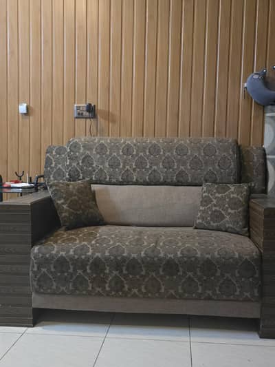 2 seater sofa just like new