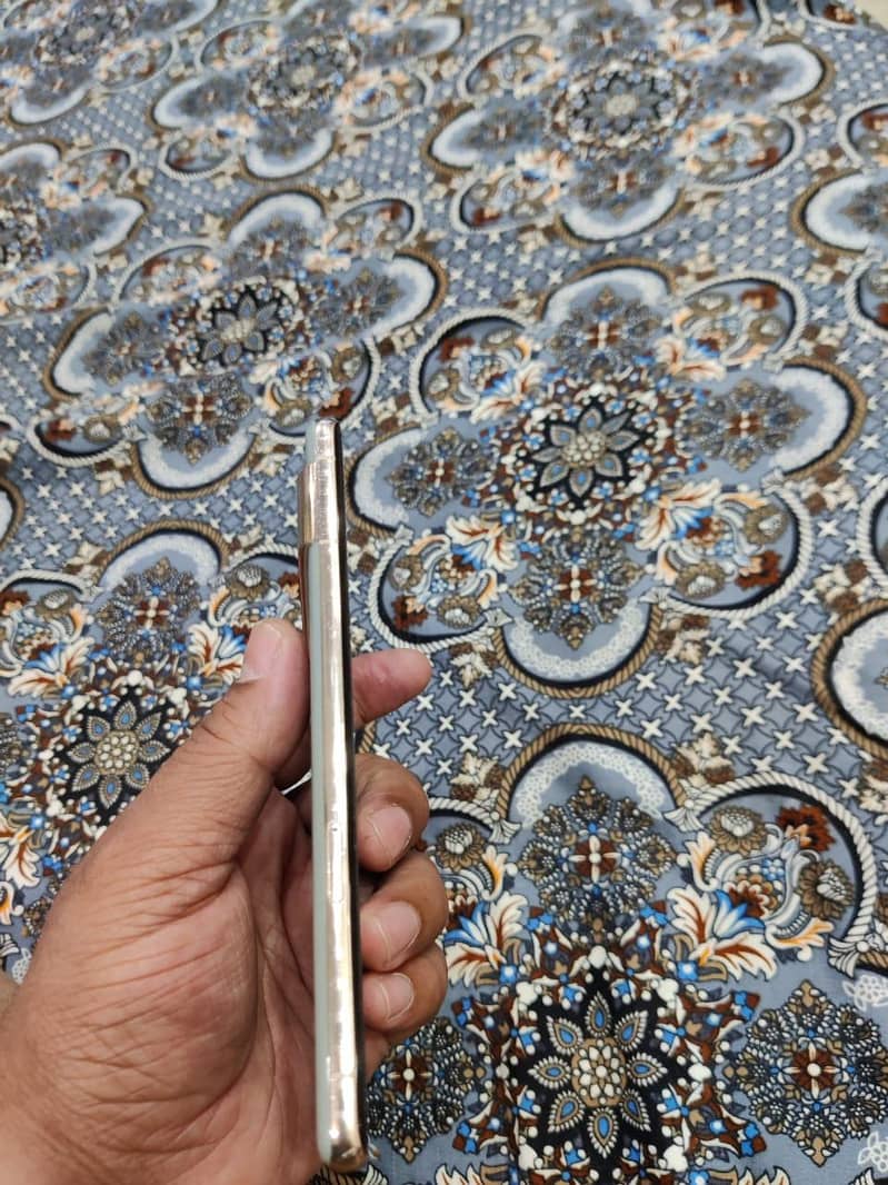 Google pixel 7 pro 4